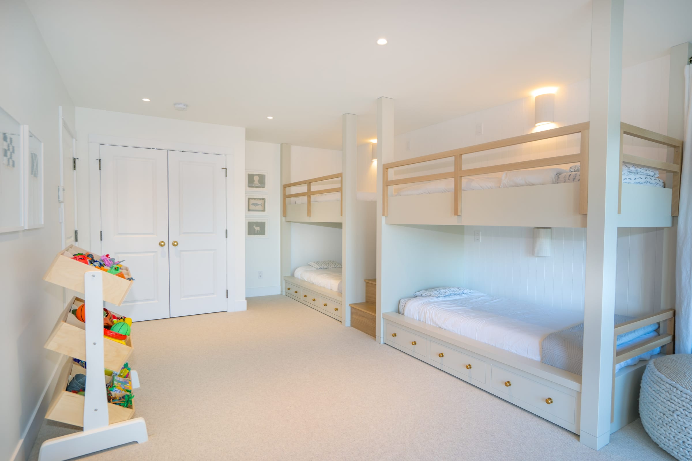 Upstairs guest bedroom